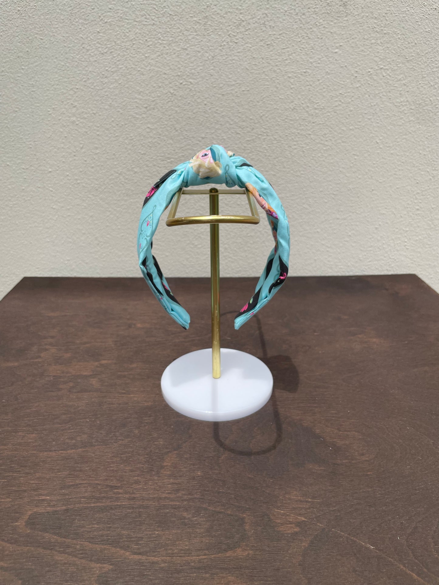 Frozen headband