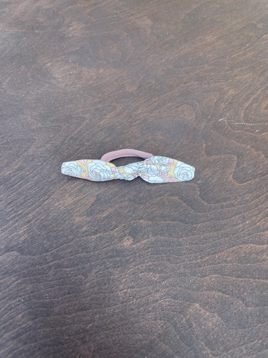 Wild rose in peach hair tie