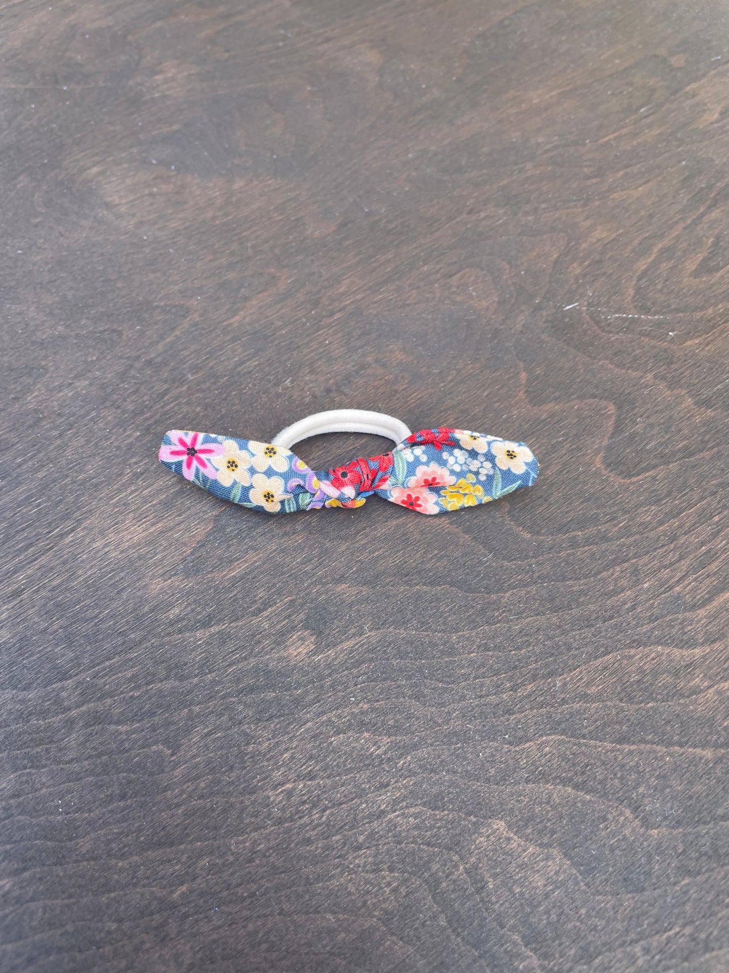 Flora twist hair tie